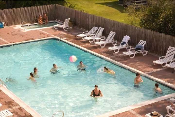 Pool 9 of 33