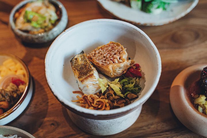 Dining 62 of 77