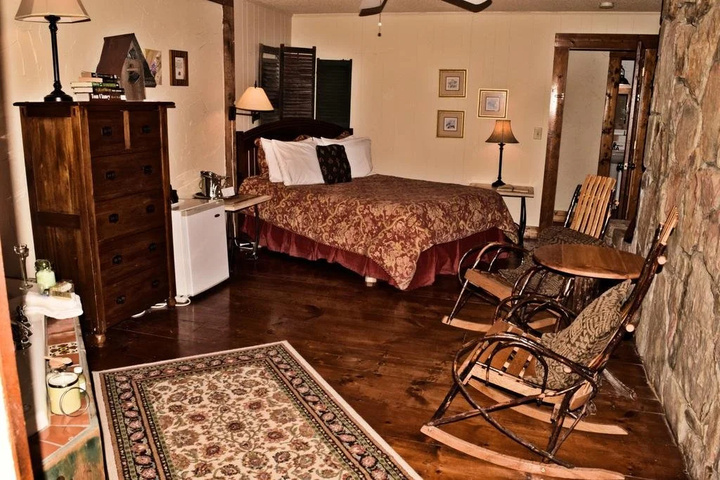 The Overlook Inn