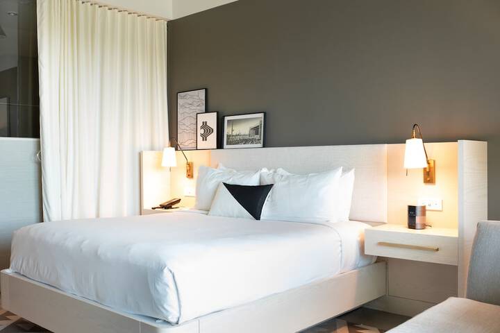 Room 42 of 147