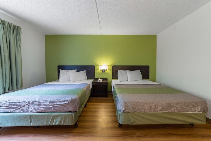 Motel 6 Warminster PA