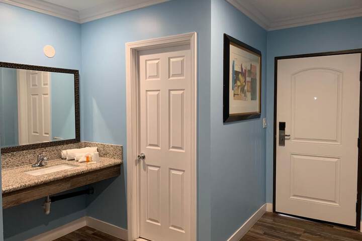 Room 15 of 22