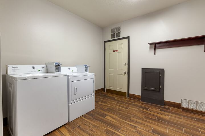 Room 35 of 46