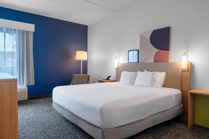 Spark by Hilton Atlanta Kennesaw Town Center
