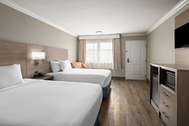 Room 27 of 30