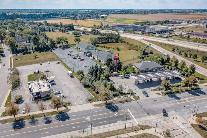American Inn and Suites Dundee