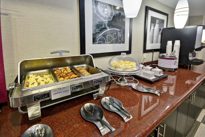 Breakfast/Coffee Service 32 of 38