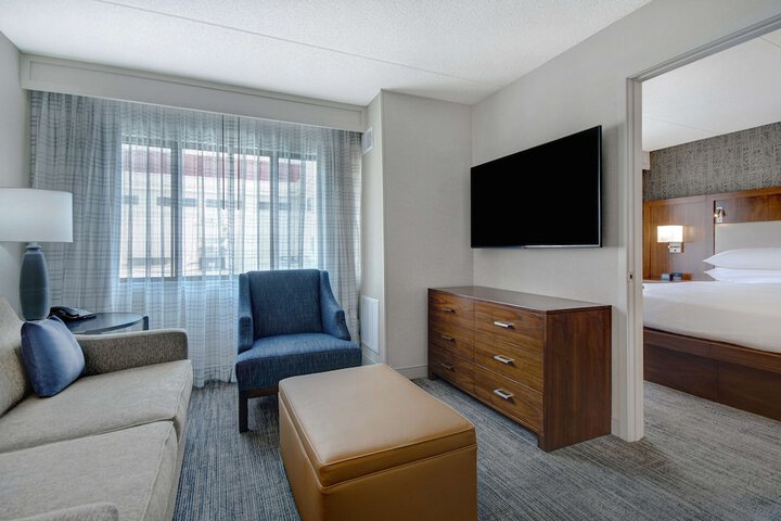 Room 16 of 64