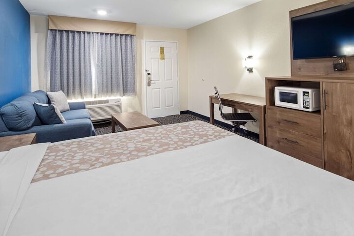 Room 16 of 24