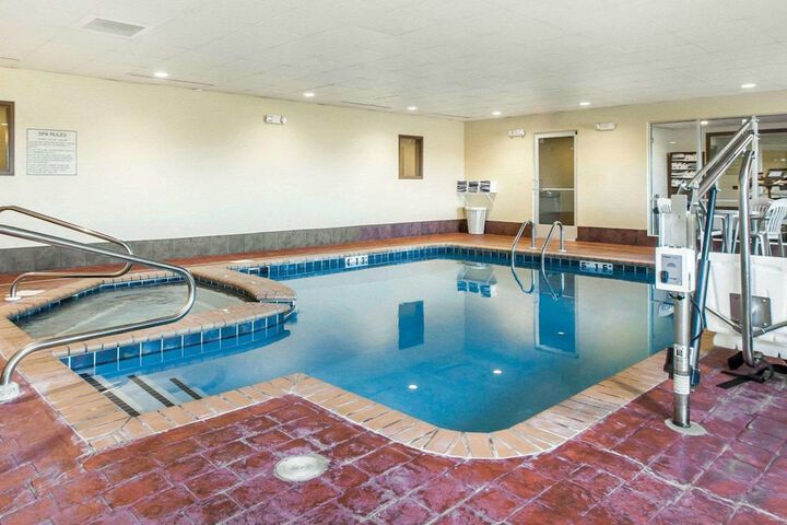 Comfort Suites Florence Shoals Area