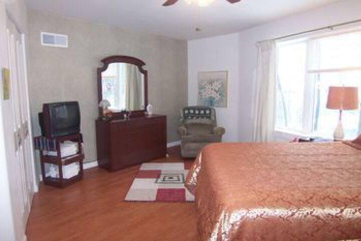 Tree Top Bed & Breakfast