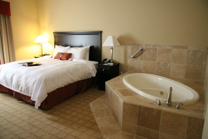 Room 14 of 25