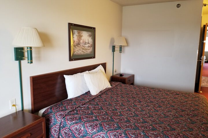 Room 152 of 232