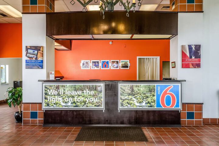Motel 6 Oakdale CA