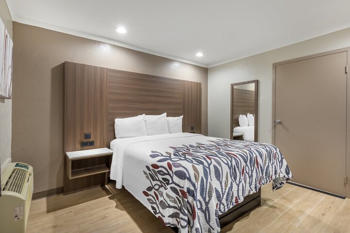 Room 19 of 44
