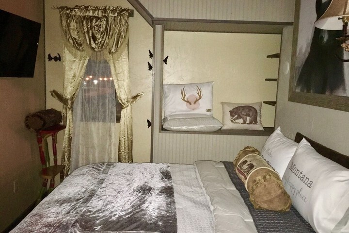 Room 159 of 198