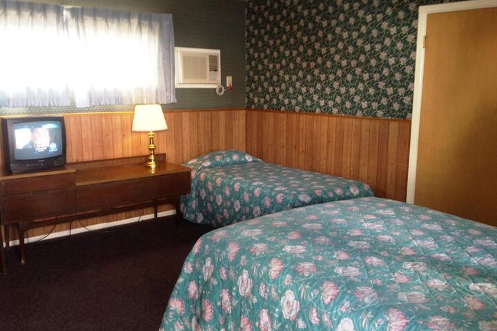 Room 24 of 44