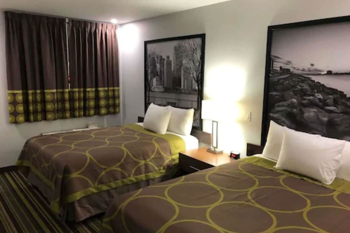 Room 15 of 54