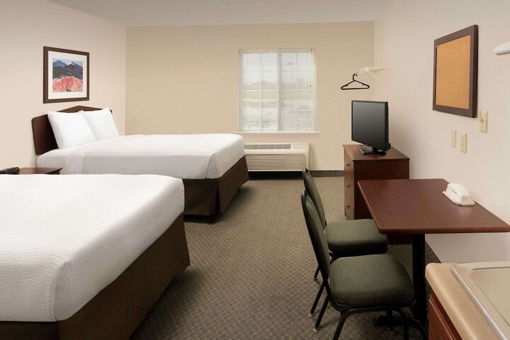 Room 18 of 28