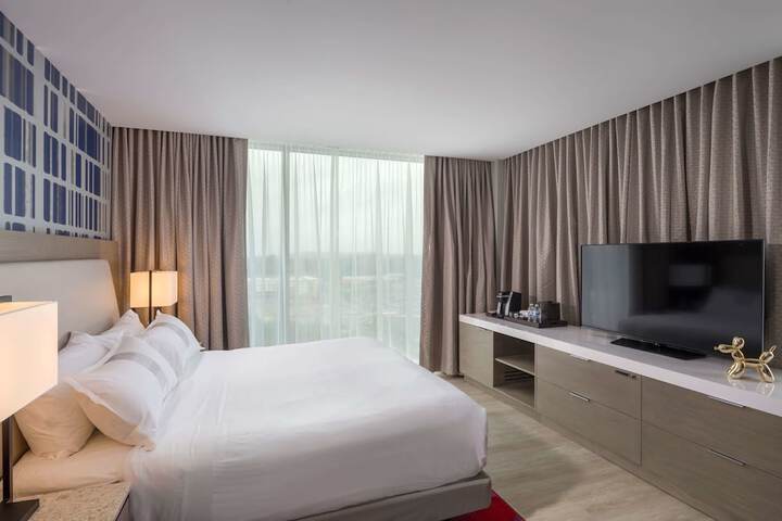 Room 48 of 92