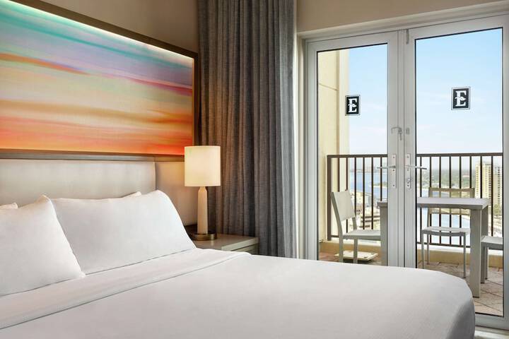 Room 71 of 108