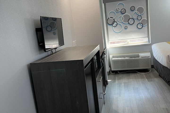 Room 15 of 54