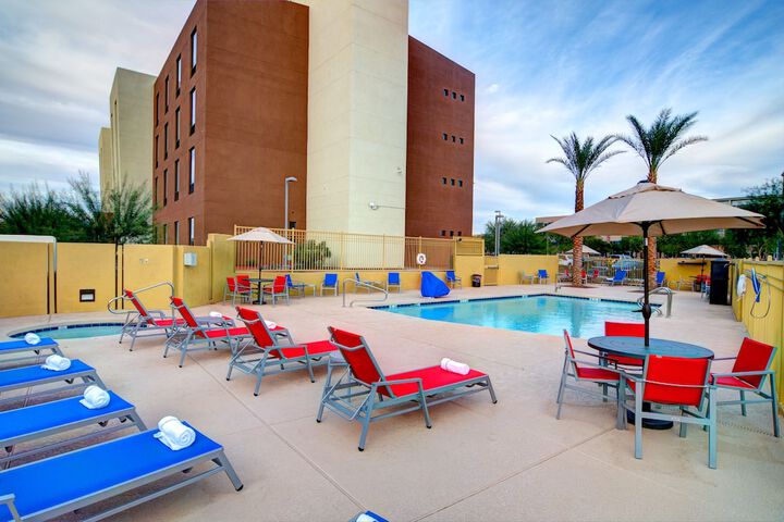Pool 10 of 52