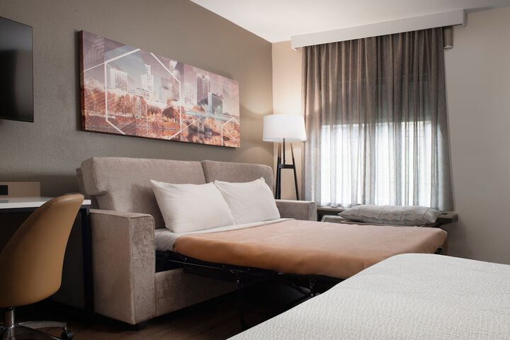 Room 11 of 20