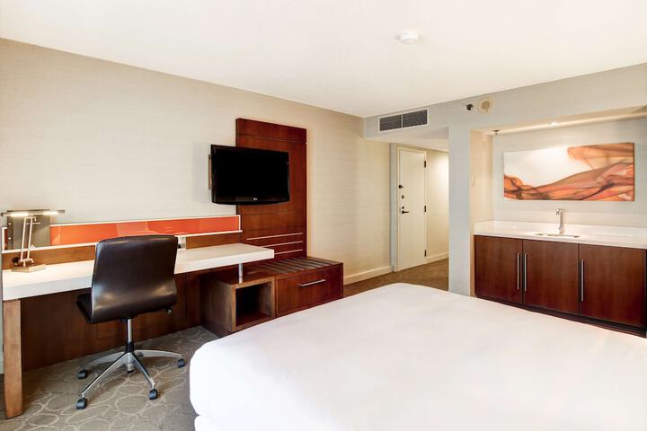 Room 36 of 98