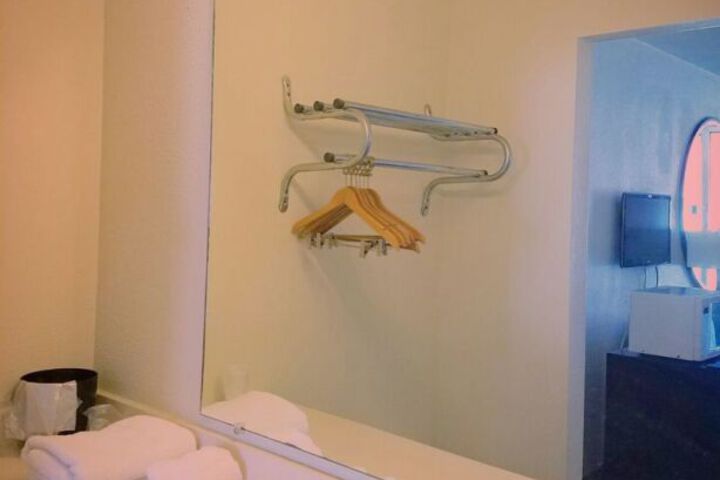 FLORIDA HOTEL