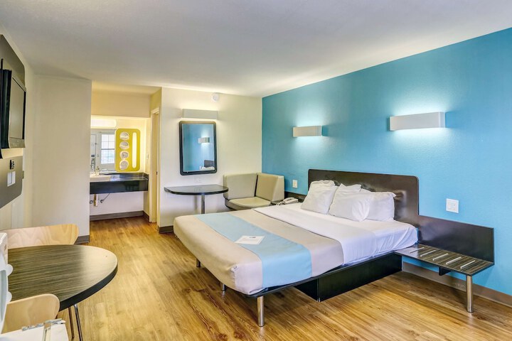 Room 20 of 42