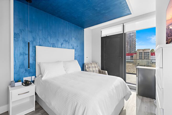 Global Luxury Suites at the Arches