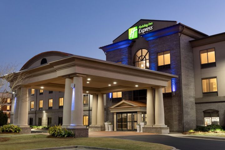 Holiday Inn Express Hotel and Suites of Opelika / Auburn by IHG