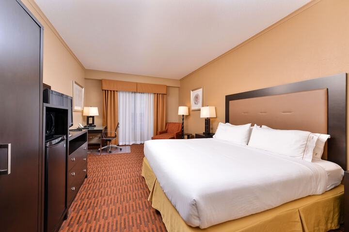 Room 30 of 68