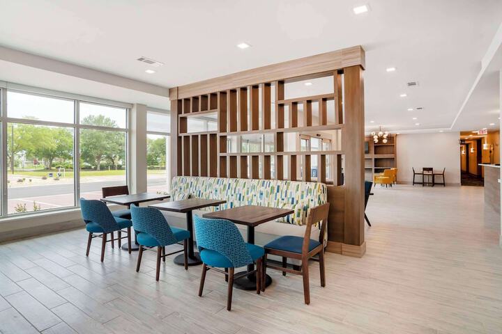 Breakfast/Coffee Service 41 of 47