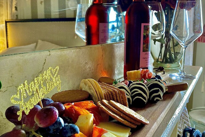 Coppersmith Inn B & B