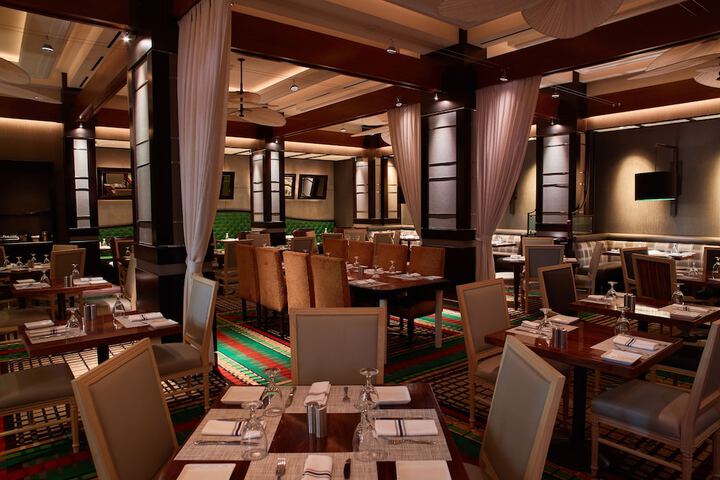 Dining 18 of 29
