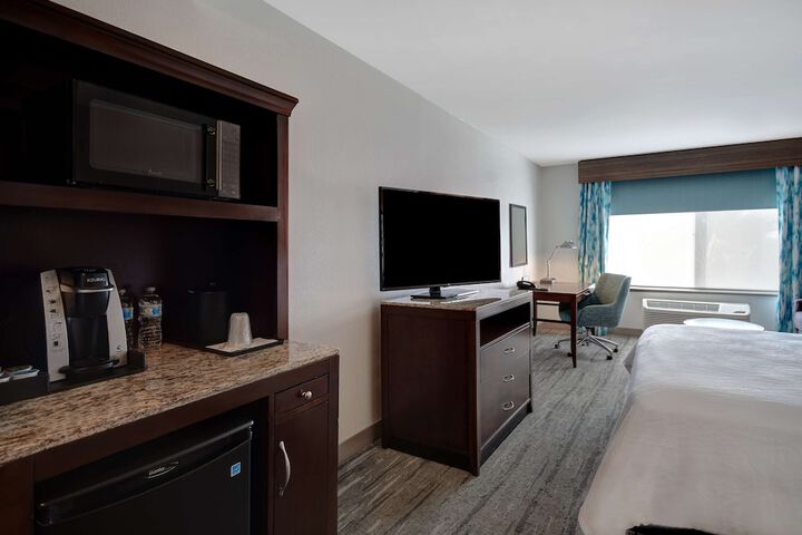 Room 28 of 49