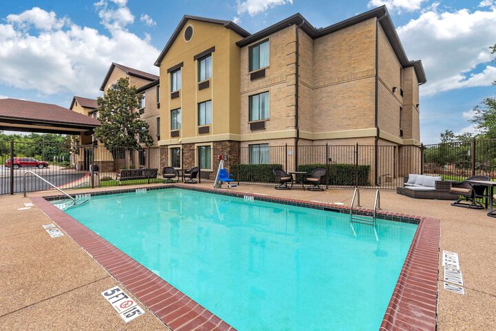 Pool 3 of 43
