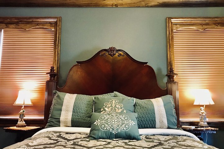 Room 65 of 95