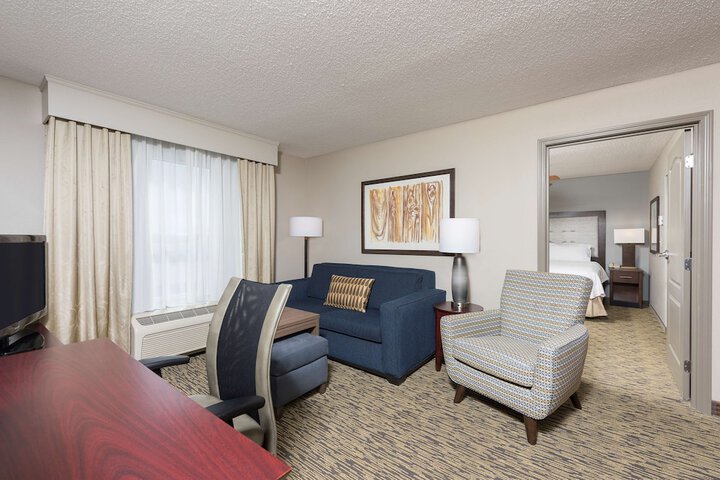Room 32 of 81