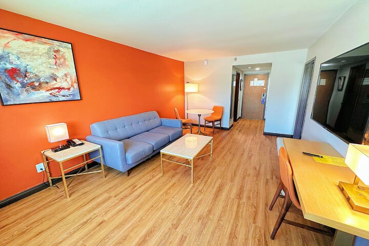 Room 113 of 168