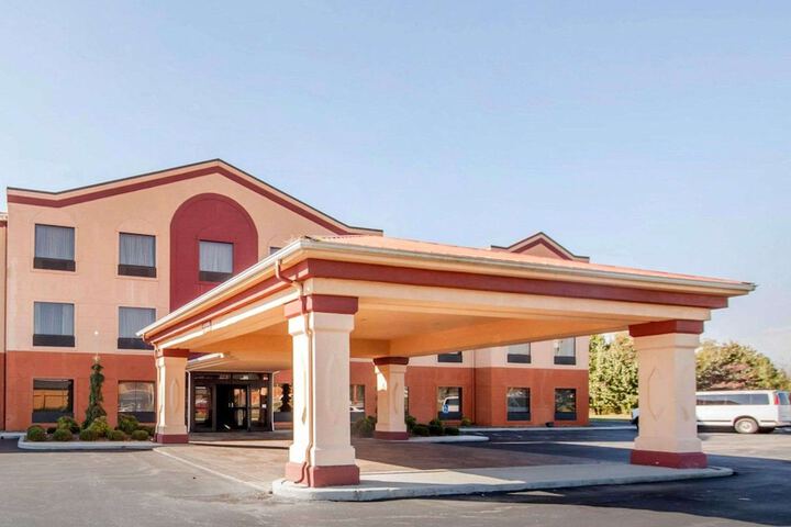 Hotel 2 of 35