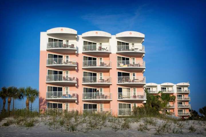 Beach House Suites by the Don CeSar