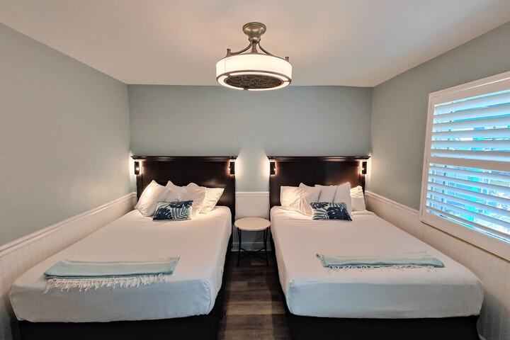 Room 45 of 117