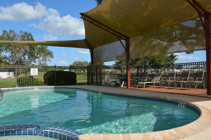 Pool 9 of 36