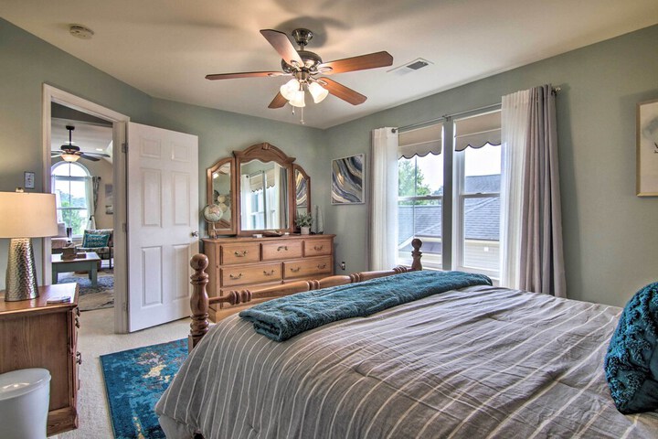 5 Mi to Bethany Beach: Chic Home w / Grill!