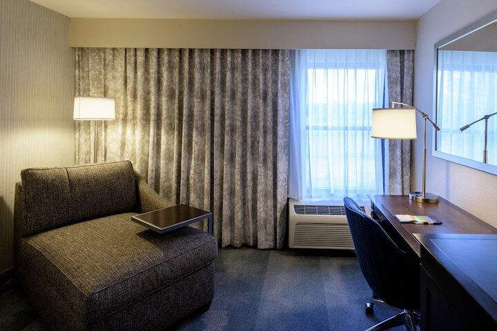 Hampton Inn & Suites Jackson-Coliseum