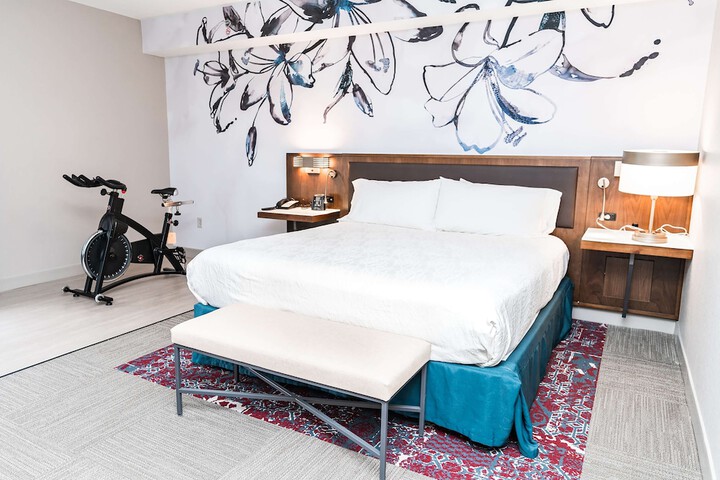 Room 16 of 37