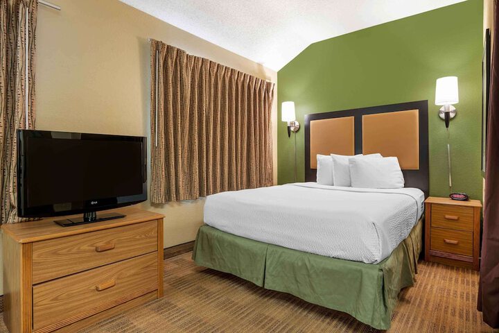 Room 19 of 32